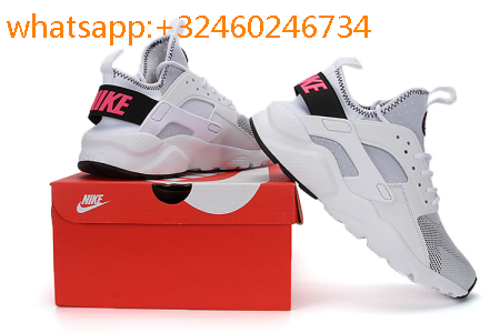 huarache run ultra noir et blanc